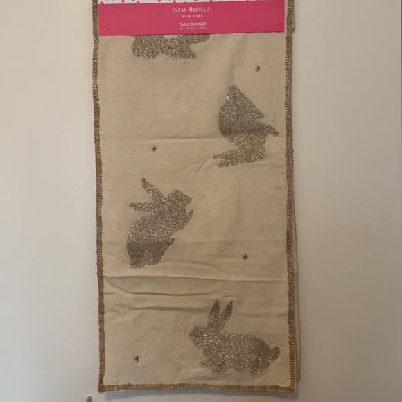 Isaac Mizrahi Cream Table Runner Ornate Rabbits Beads - Picture 2 of 9